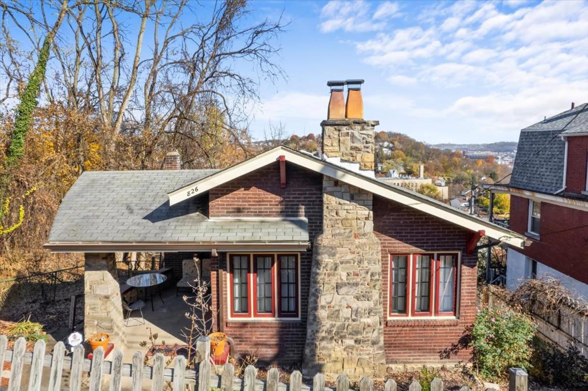 Holiday home Light-bright With Craftsman Character And Views