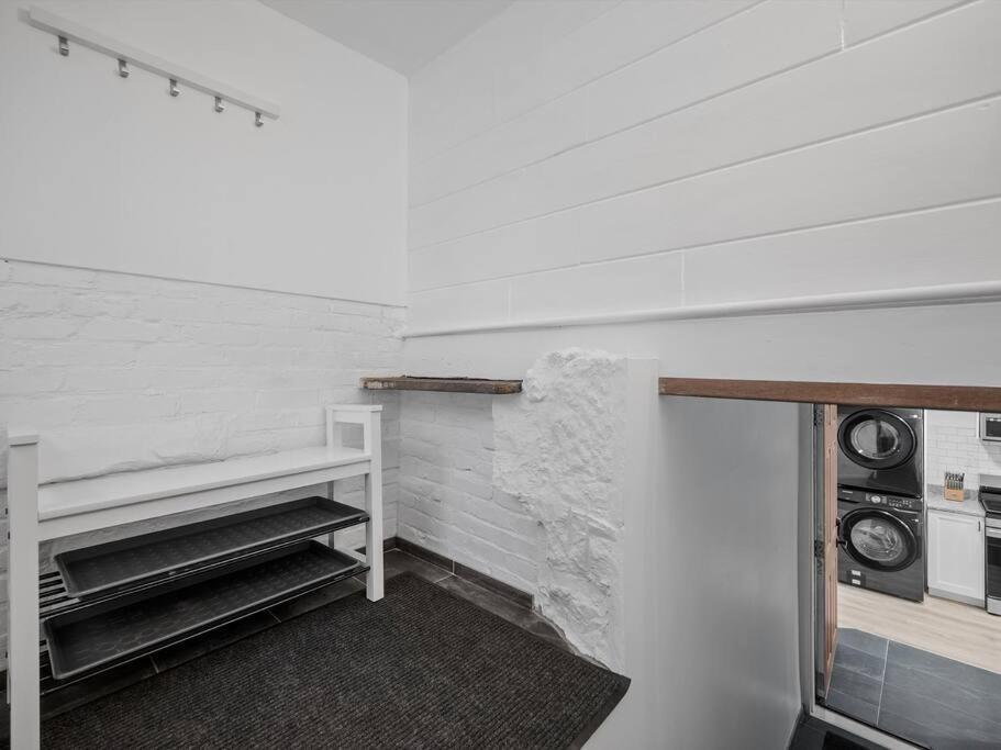 Shadyside, Pittsburgh, Modern And Quiet 1 Bedroom Unit1 With Free Parking * Pittsburgh