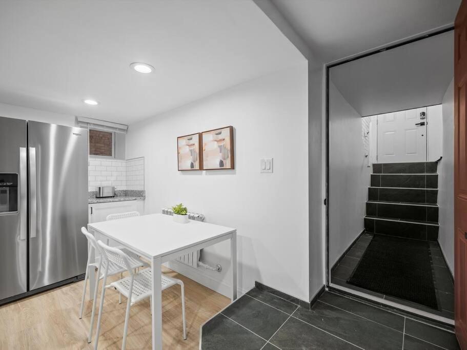 Shadyside, Pittsburgh, Modern And Quiet 1 Bedroom Unit1 With Free Parking Apartment Pittsburgh
