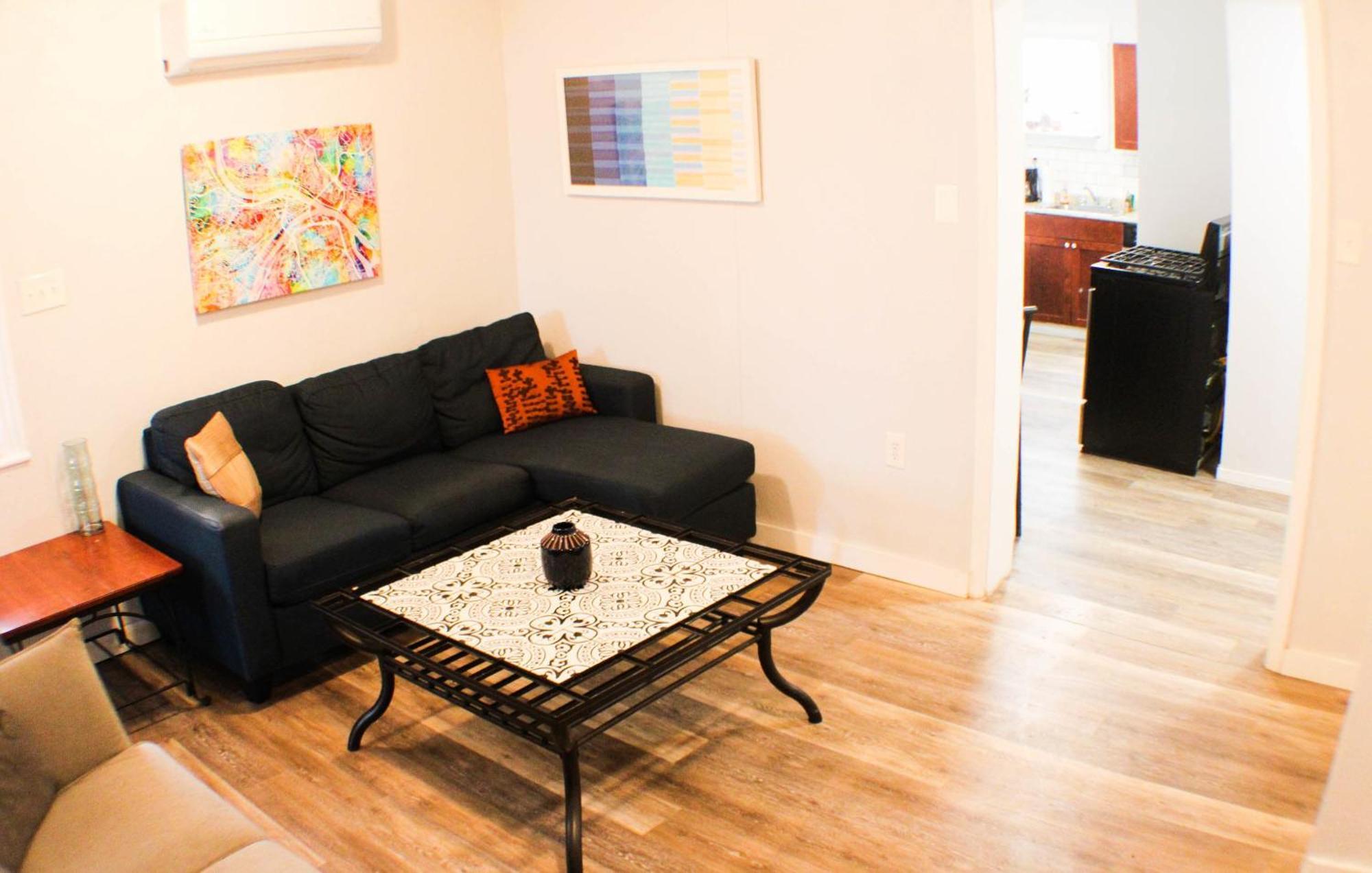 Apartment 2br - Parking - 5 Min To North Shore! Pittsburgh