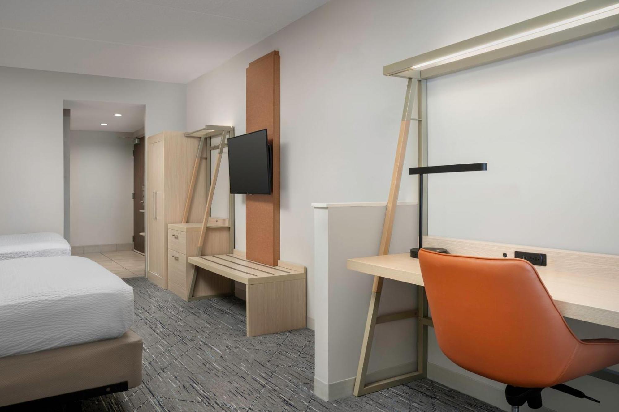 Hotel Express & North Shore By Ihg