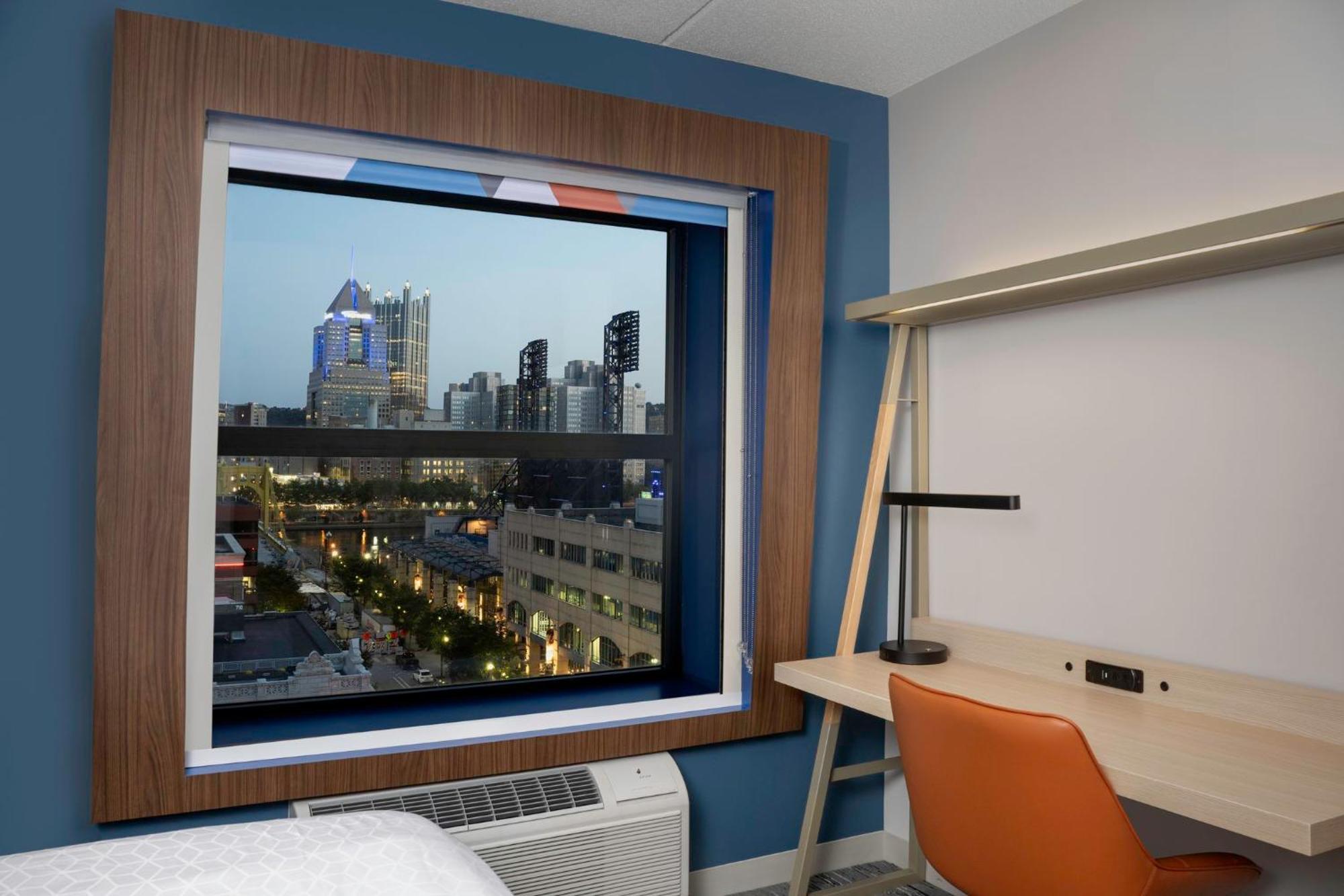Express & North Shore By Ihg Hotel Pittsburgh