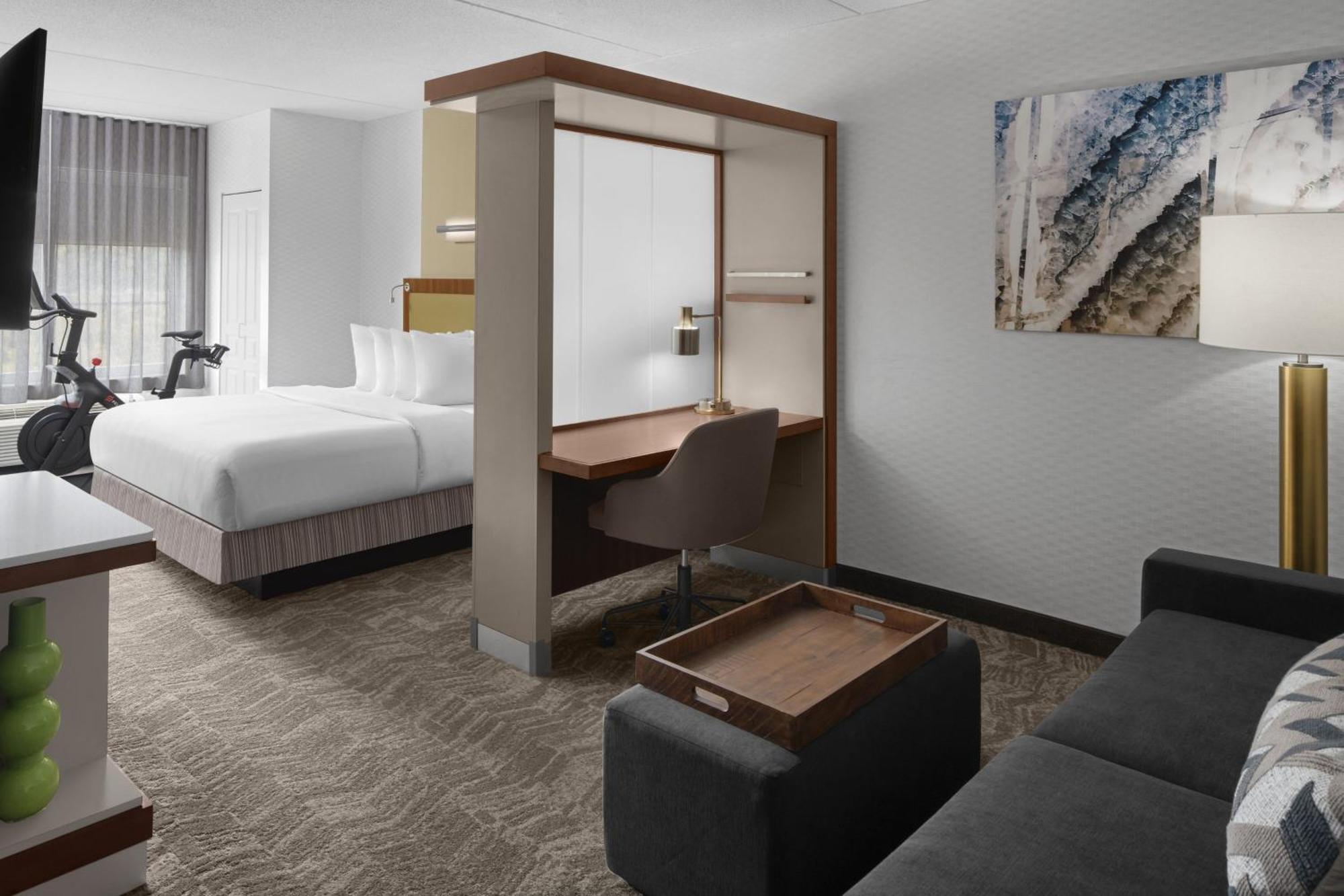 Springhill Southside Works Hotel