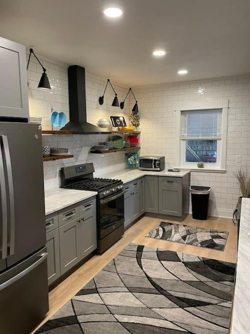 Holiday home Sophisticated Elegance In Pghs Scenic Locale