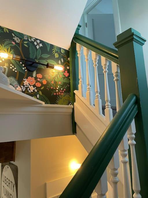 Sophisticated Elegance In Pghs Scenic Locale * Pittsburgh
