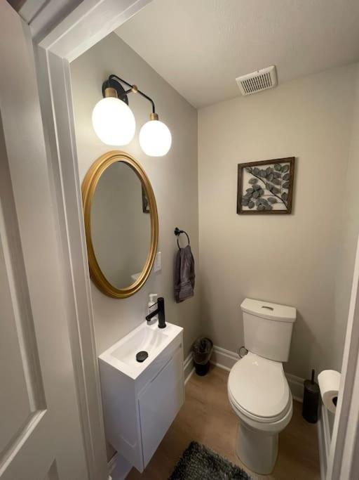 Sophisticated Elegance In Pghs Scenic Locale Pittsburgh