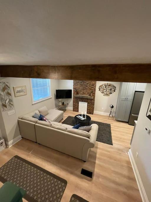 Holiday home Sophisticated Elegance In Pghs Scenic Locale