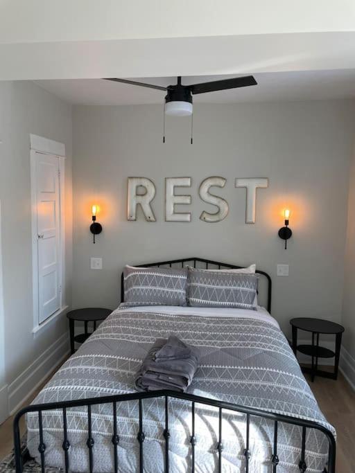 Sophisticated Elegance In Pghs Scenic Locale *