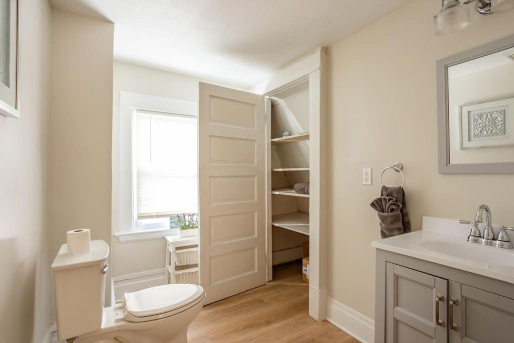 Sophisticated Elegance In Pghs Scenic Locale * Pittsburgh