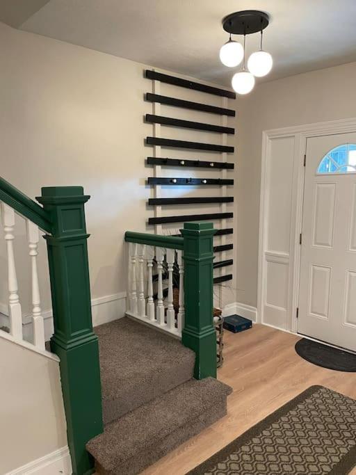 Holiday home Sophisticated Elegance In Pghs Scenic Locale *