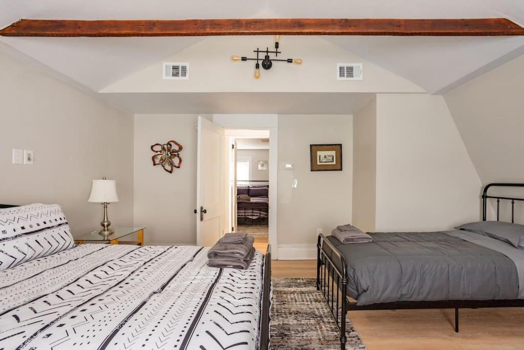 Sophisticated Elegance In Pghs Scenic Locale Pittsburgh
