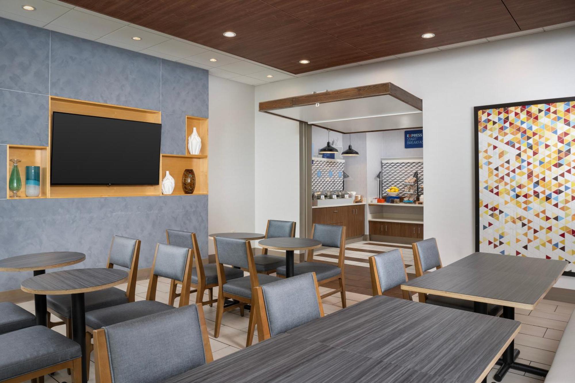 Express & North Shore By Ihg