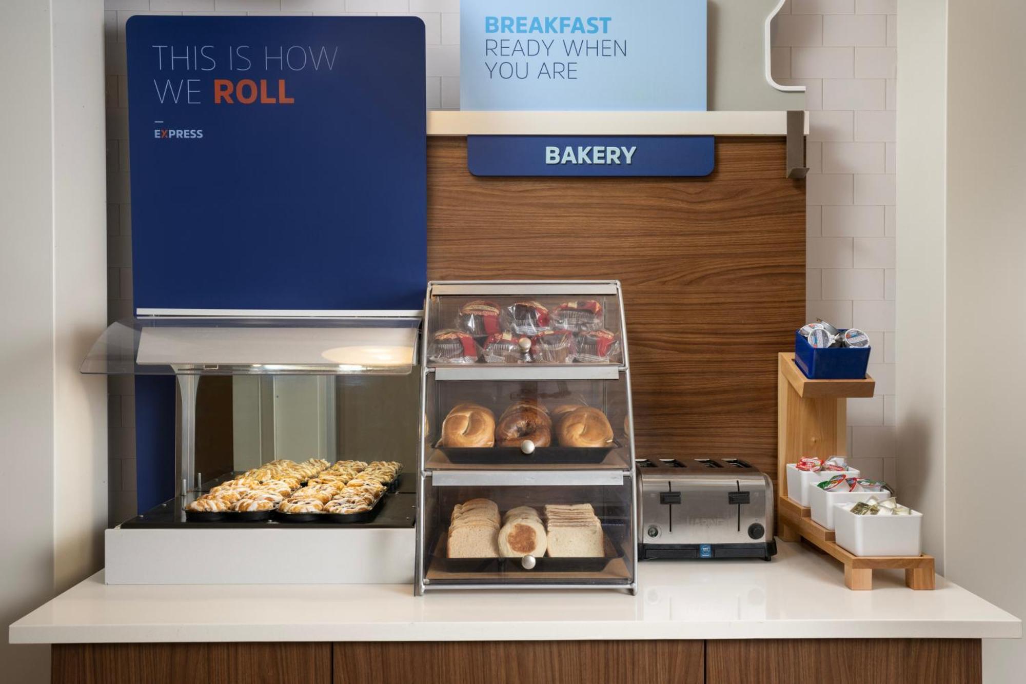 Express & North Shore By Ihg Hotel Pittsburgh