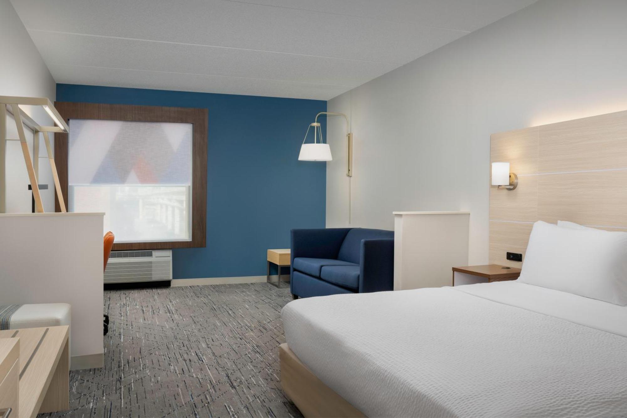 Hotel Express & North Shore By Ihg