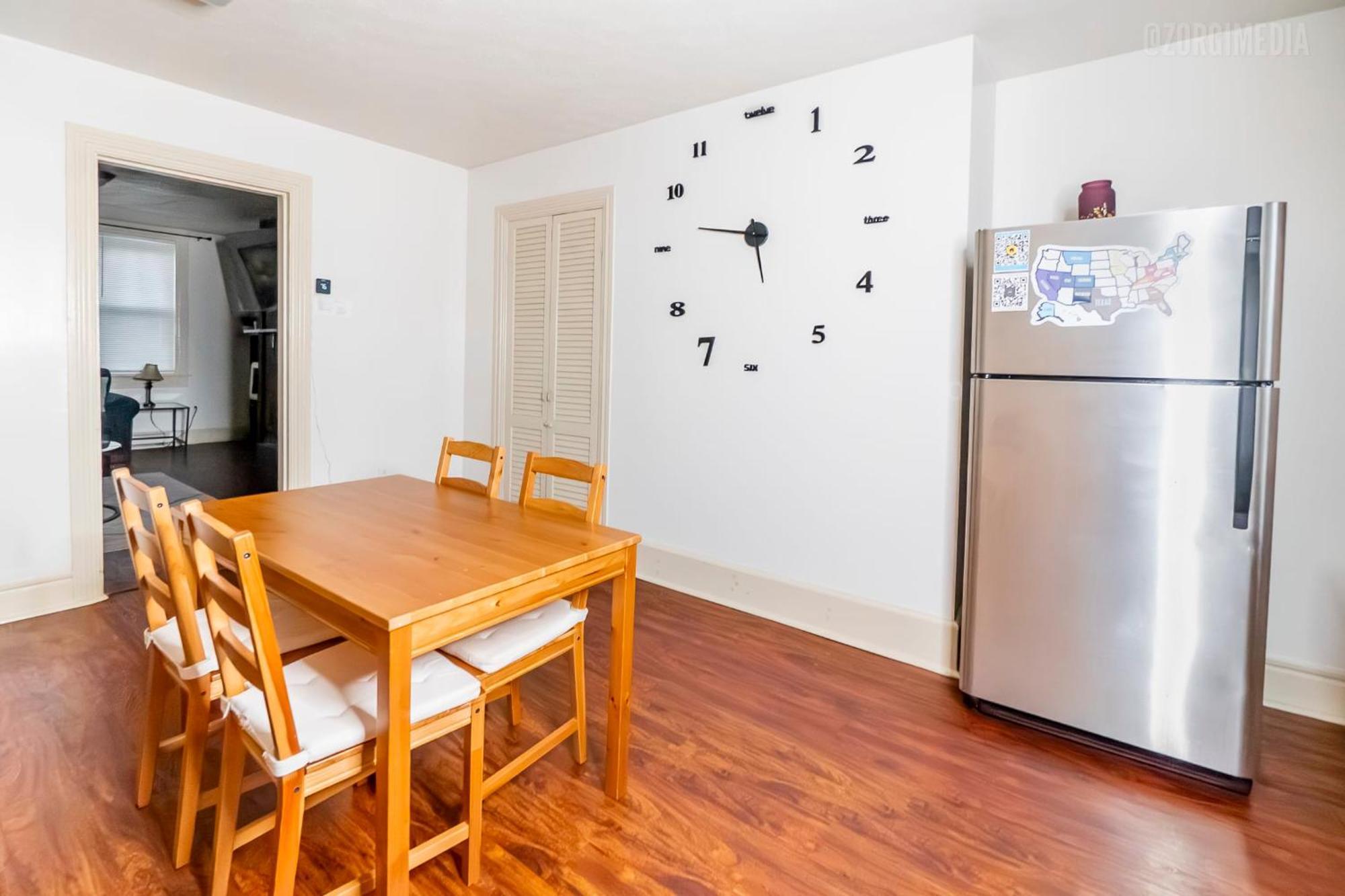 Apartment 1 Bedroom - Parking - Amazing View Nearby! Pittsburgh