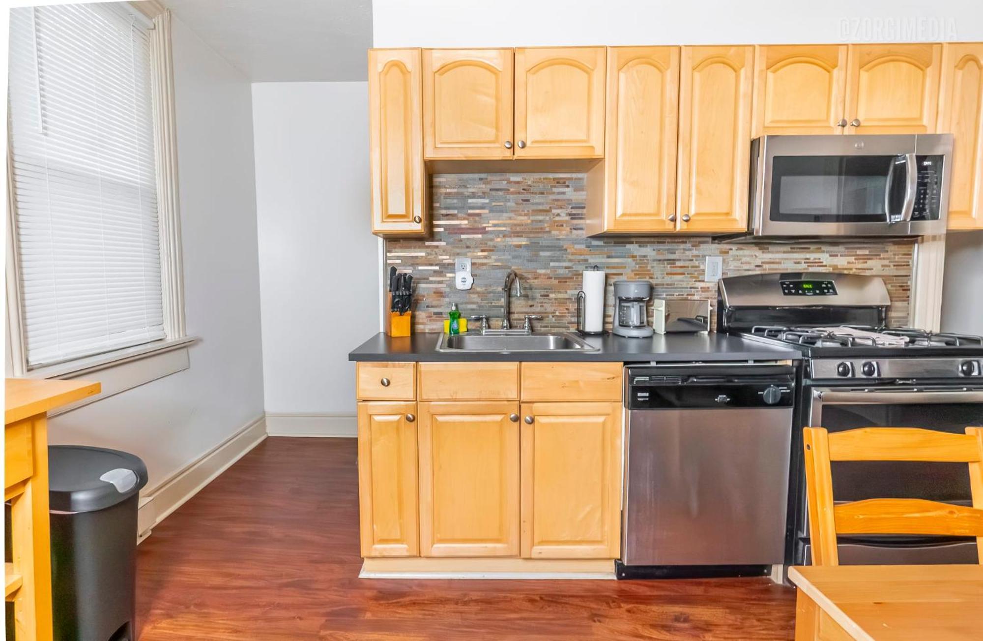 1 Bedroom - Parking - Amazing View Nearby! Apartment Pittsburgh