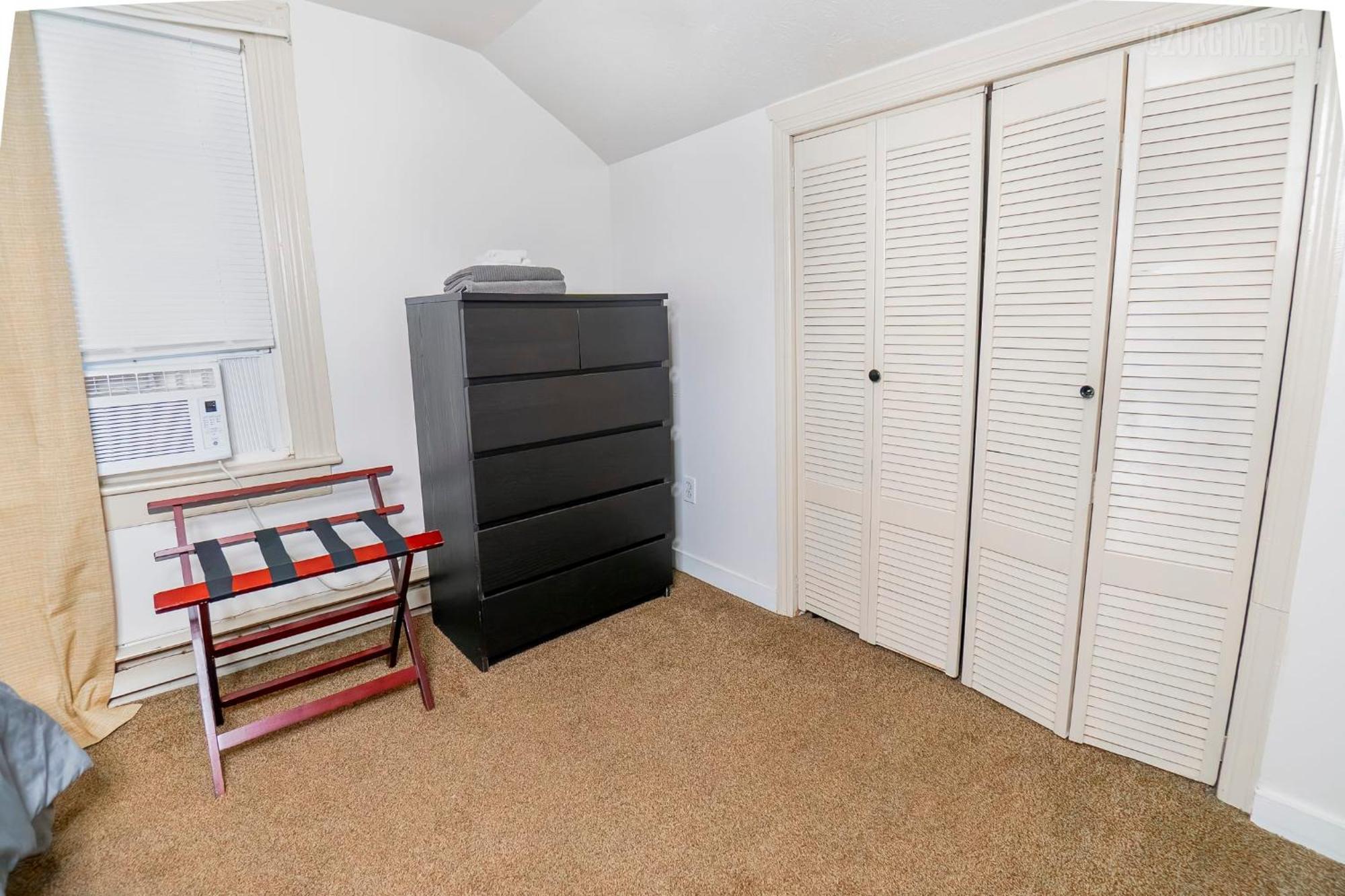 1 Bedroom - Parking - Amazing View Nearby! Pittsburgh