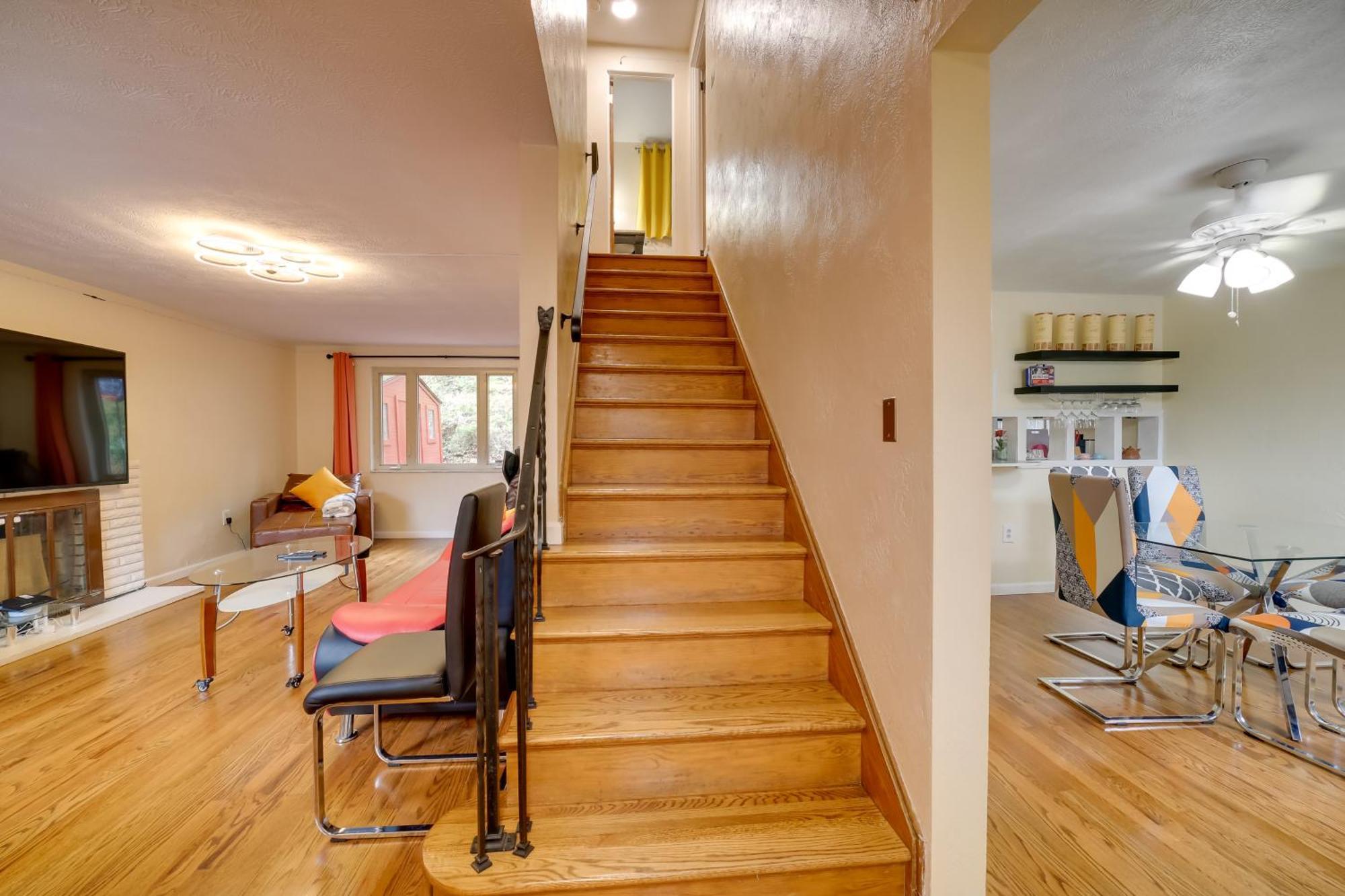Holiday home Cute With Patio About 7 Mi To Dtwn Pittsburgh