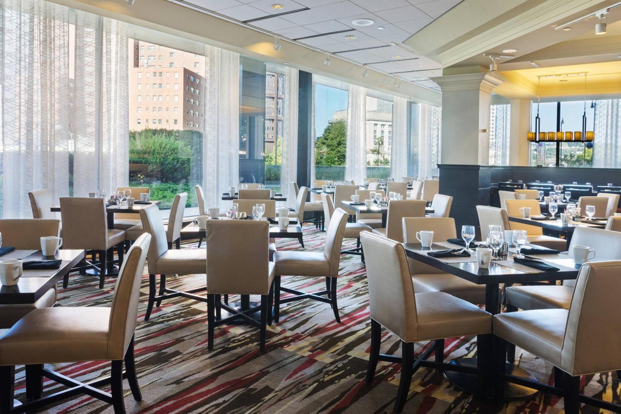 Hotel Marriott Center 4*