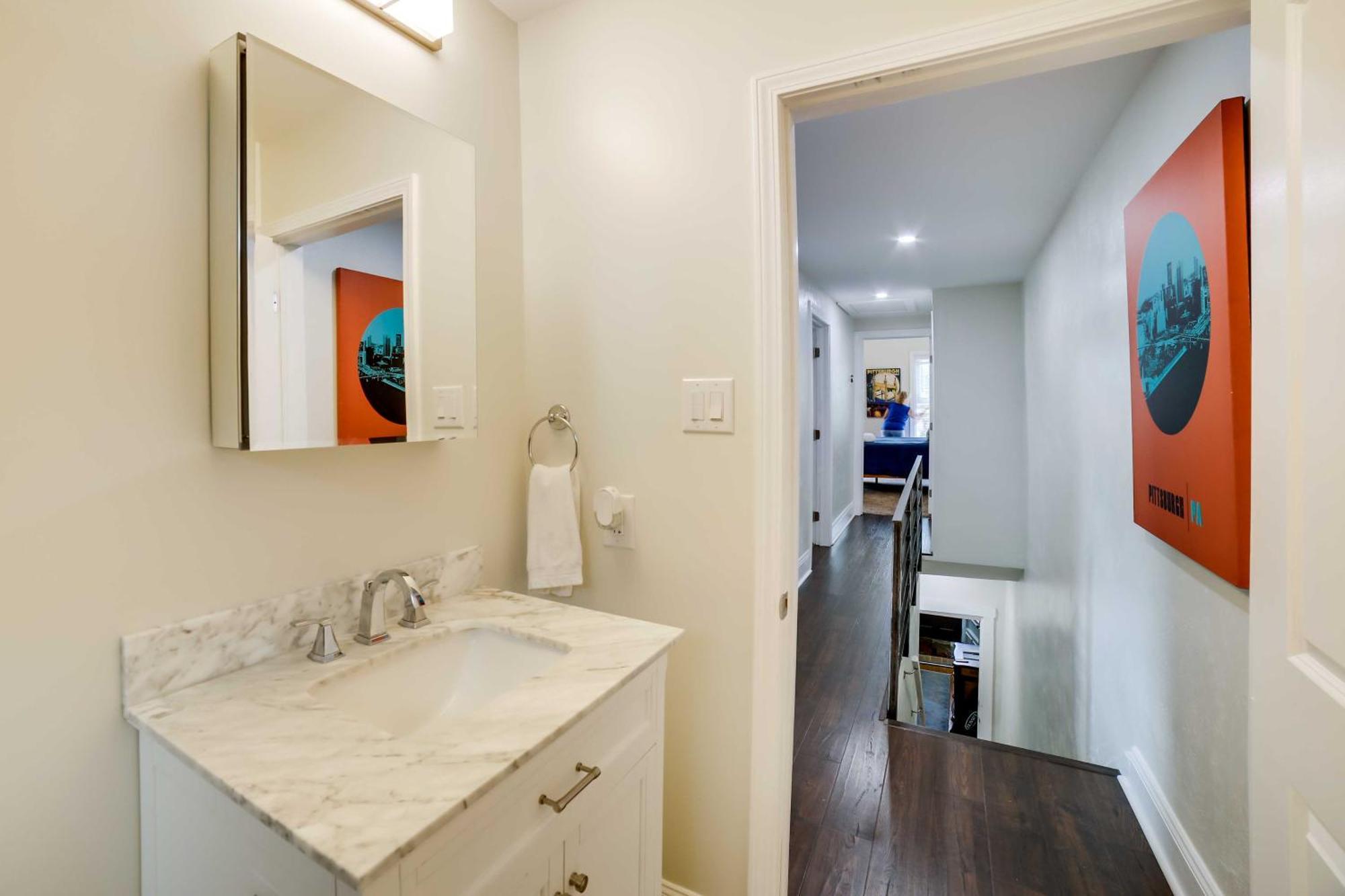 Pet-friendly - 100 Feet To Walnut Street *