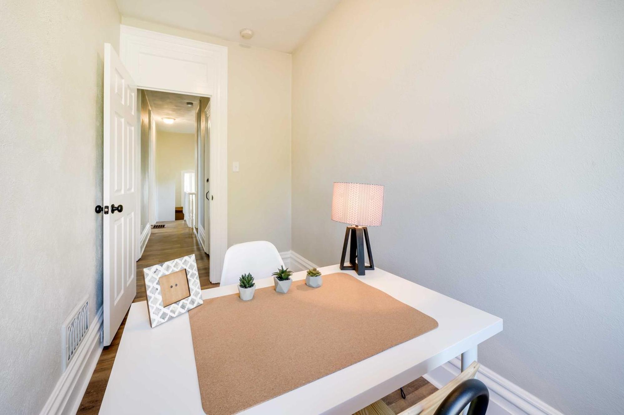 Bright Apt, Walk To Grandview Ave!