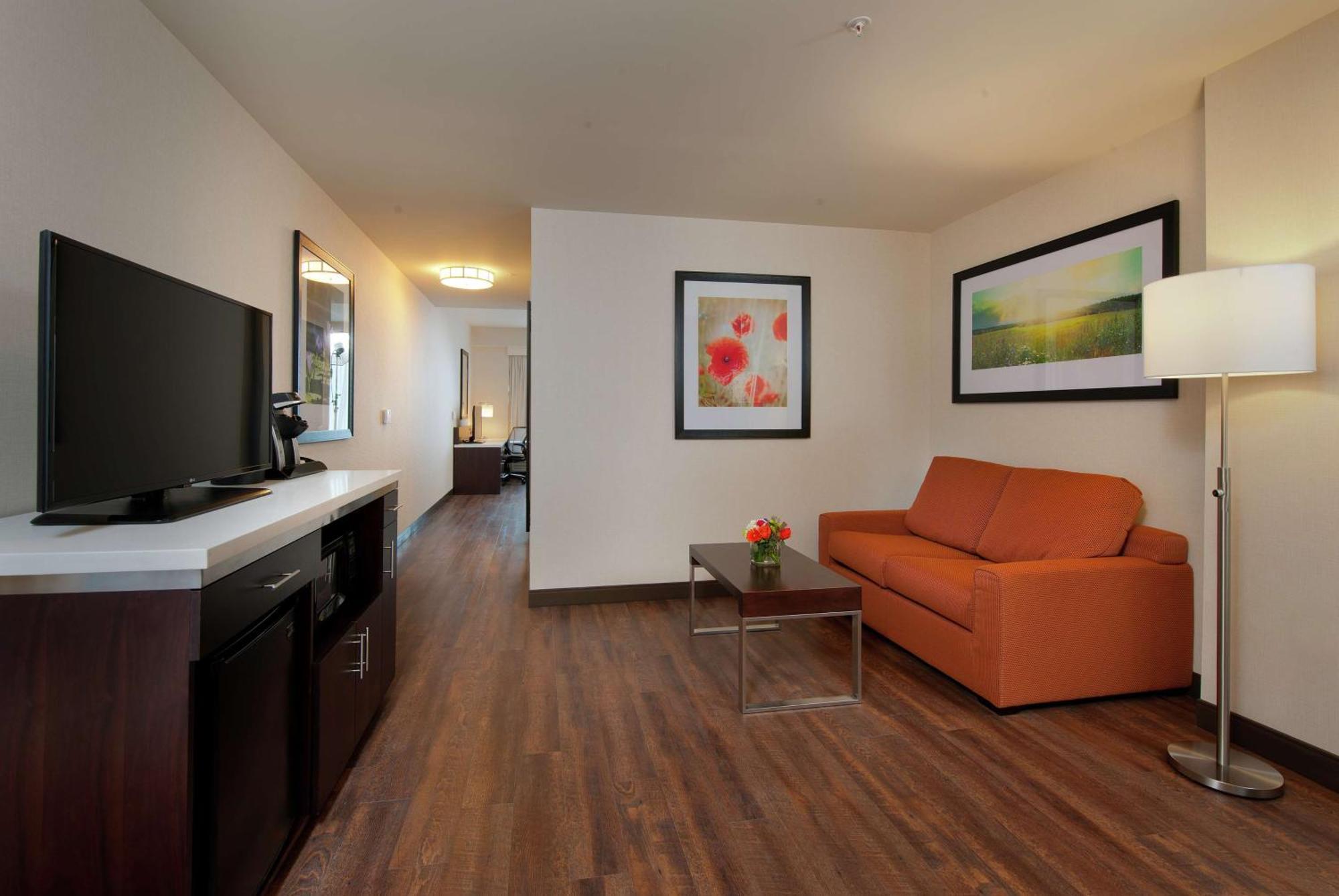 Hilton Garden Downtown 3*