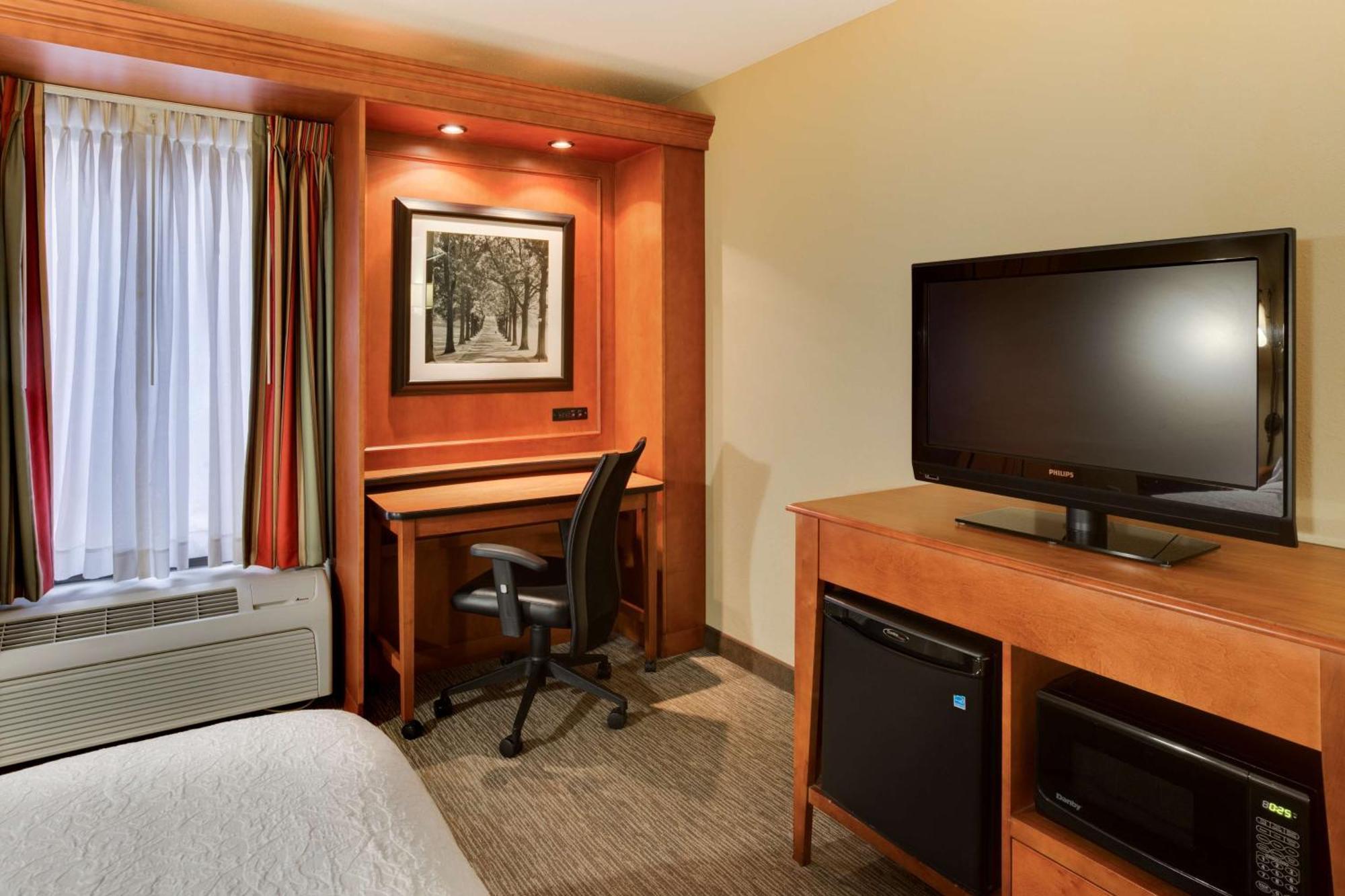 Hampton Greentree 3*