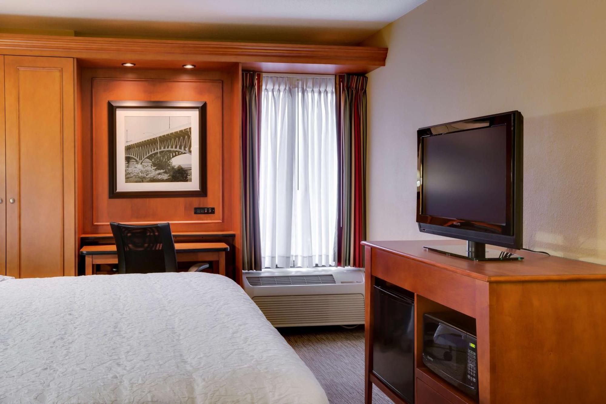 Hampton Greentree 3*