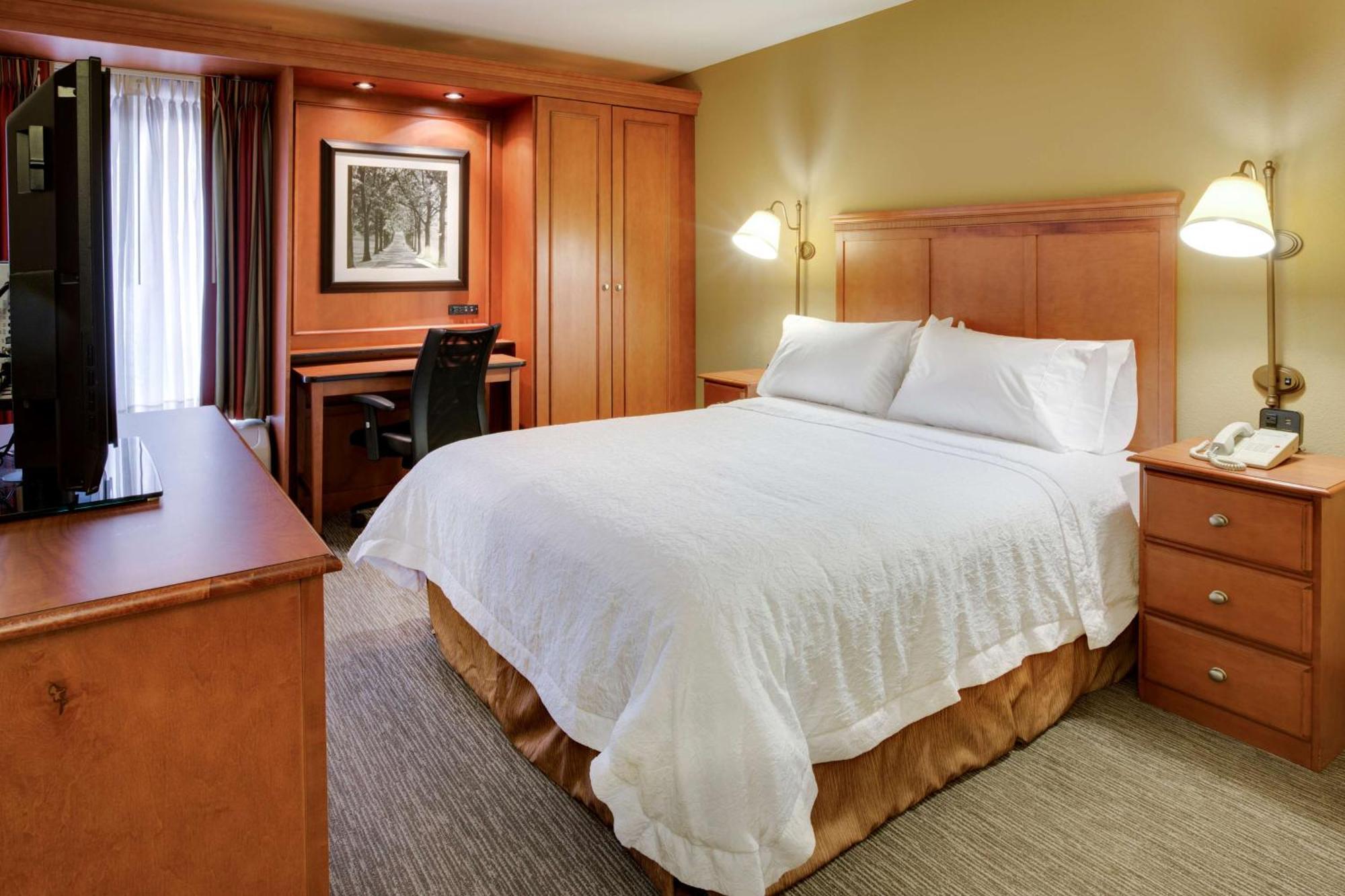 Hotel Hampton Greentree 3*