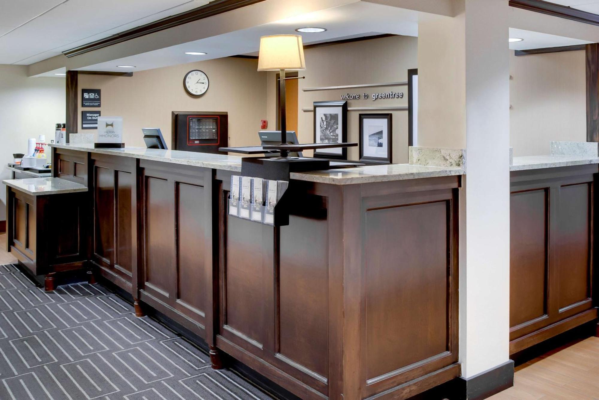 Hampton Greentree Hotel 3*