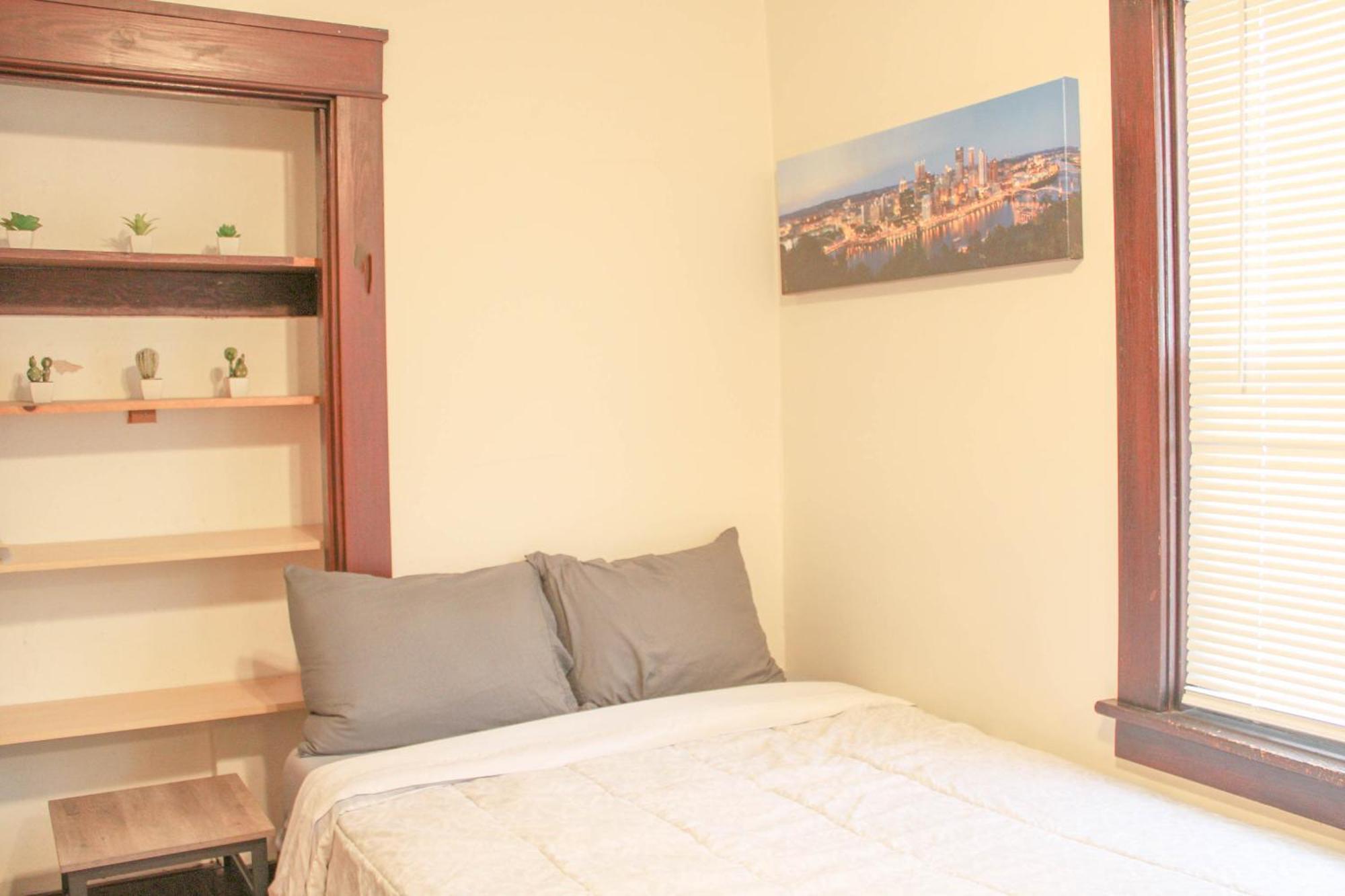 Apartment Comfy And Spacious 3 Bedroom - Easy Access *