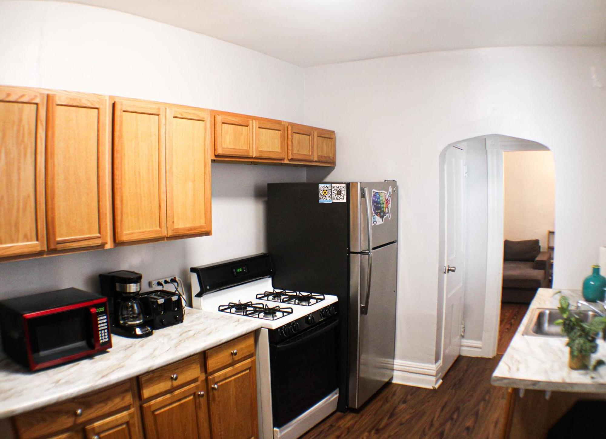 Apartment 3 Bedroom - Off Street Parking - Amazing View Nearby