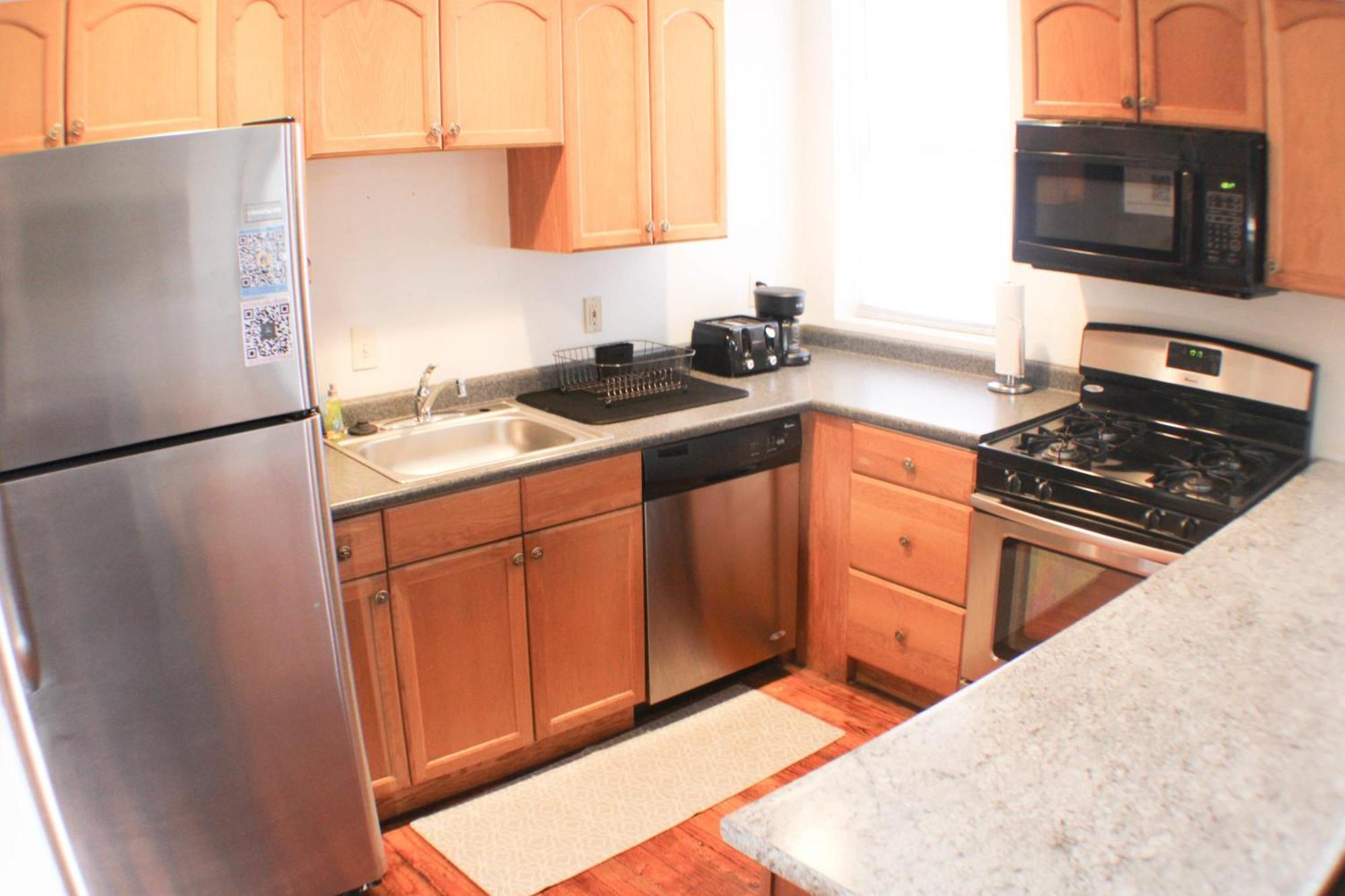 3 Bedroom Southside Loft - Amazing Location Apartment *