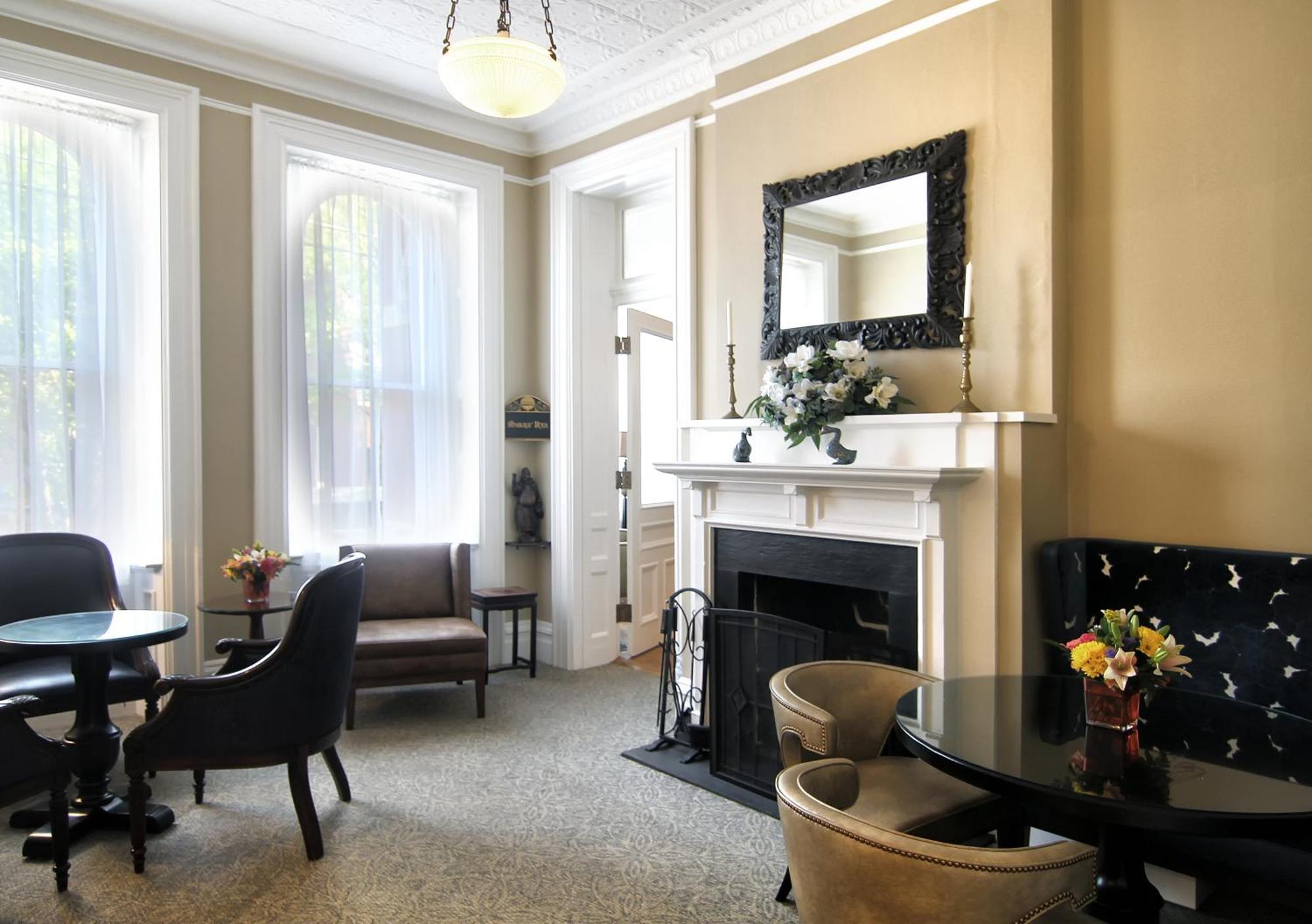 Hotel The Priory Pittsburgh