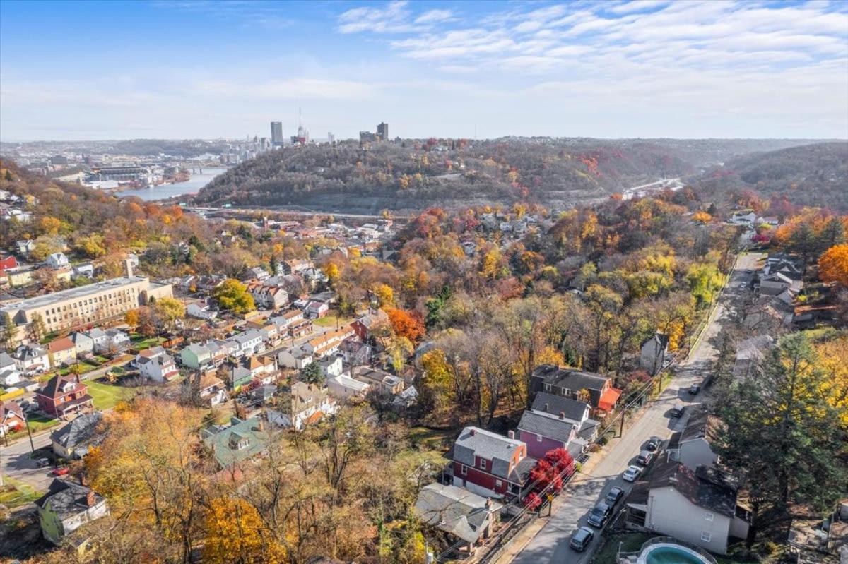 Light-bright With Craftsman Character And Views Pittsburgh