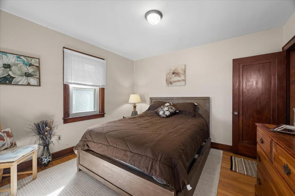 Holiday home Light-bright With Craftsman Character And Views Pittsburgh