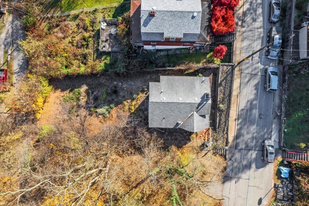 Light-bright With Craftsman Character And Views *