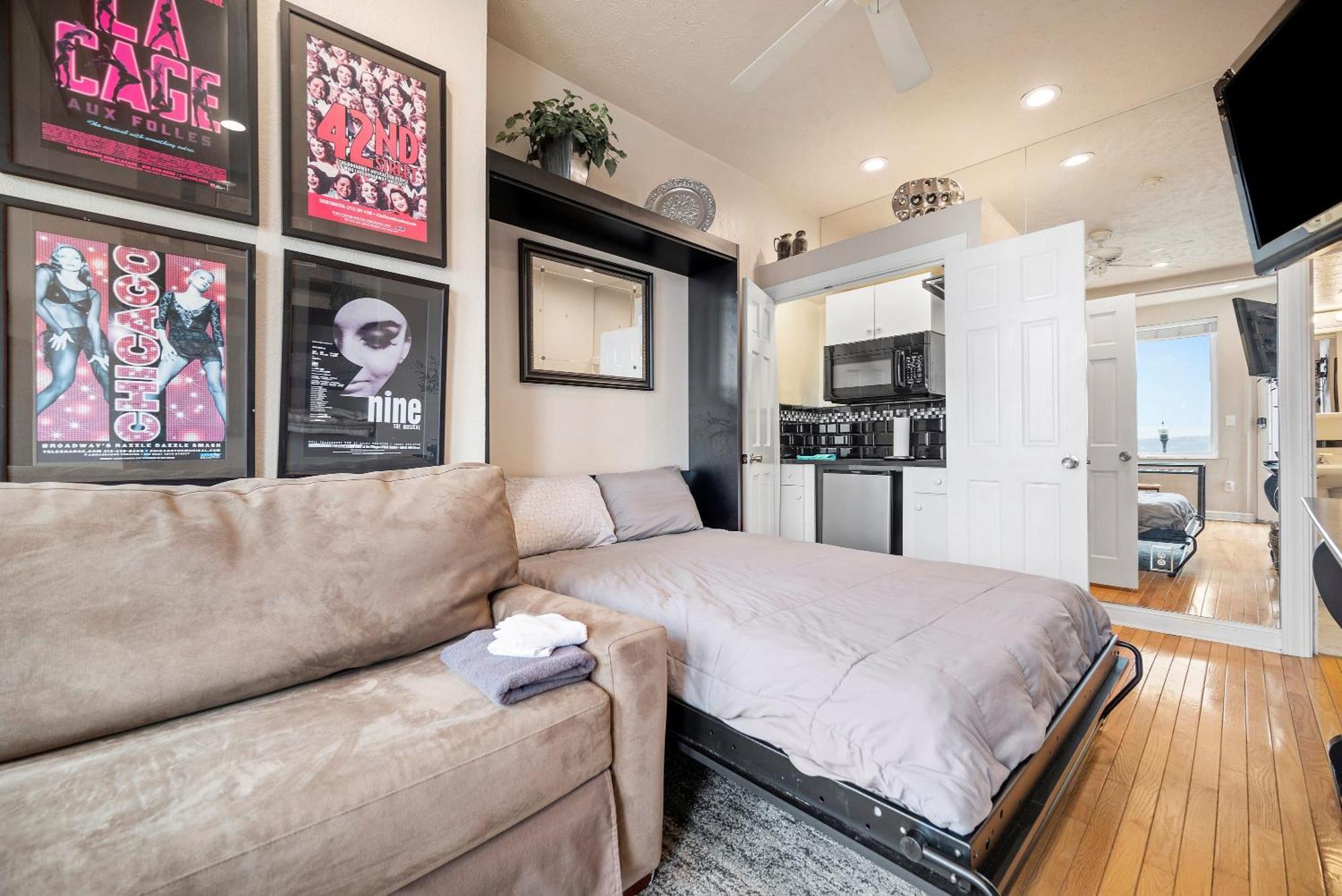 Charming Studio-panoramic View-your Sanctuary *