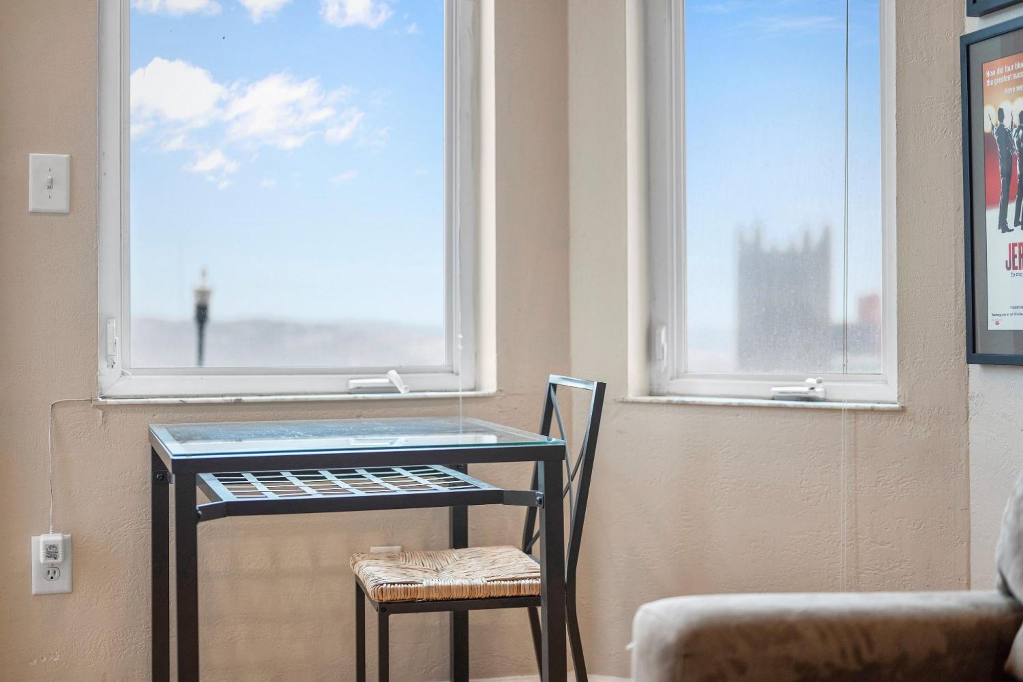 Charming Studio-panoramic View-your Sanctuary * Pittsburgh
