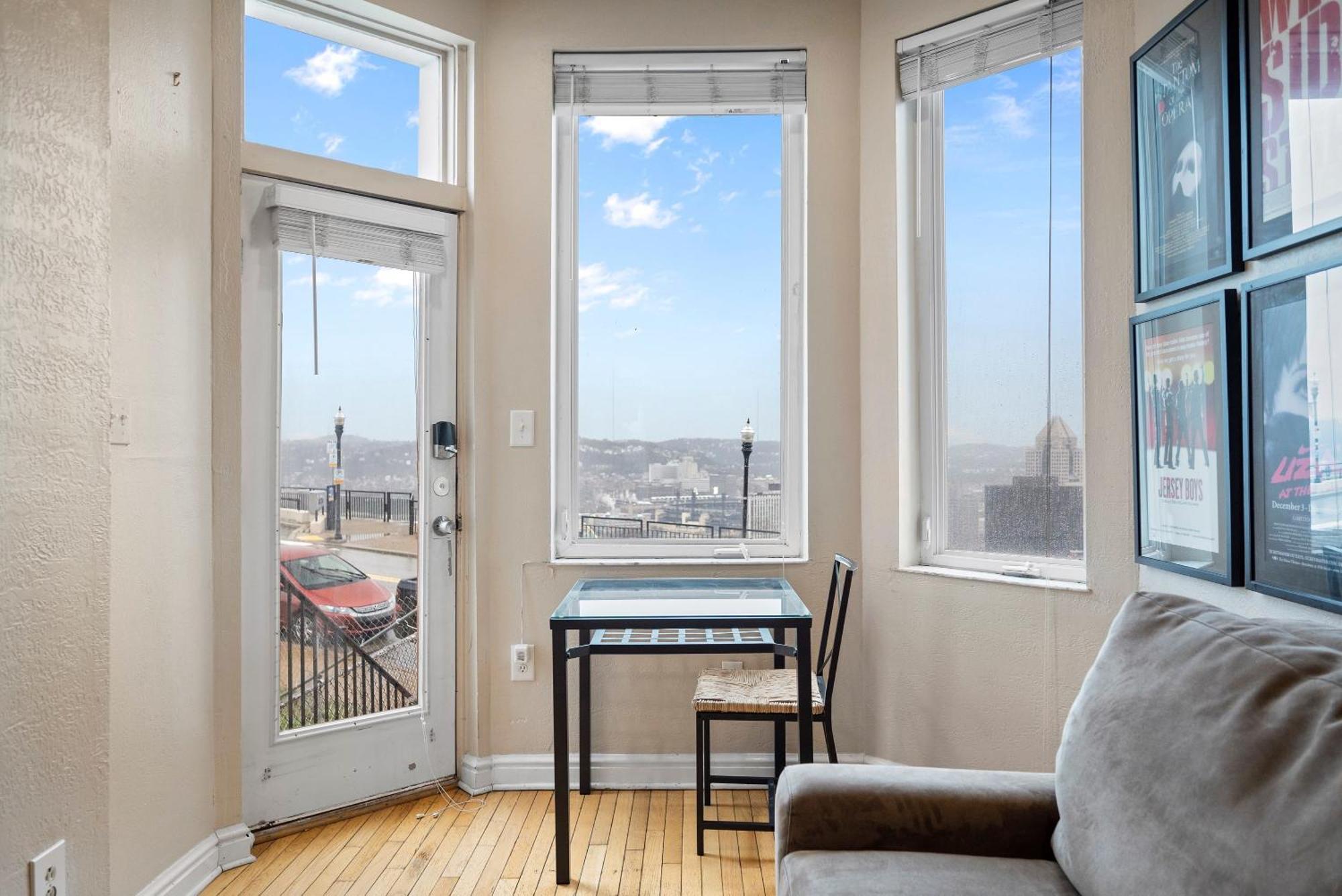 Charming Studio-panoramic View-your Sanctuary
