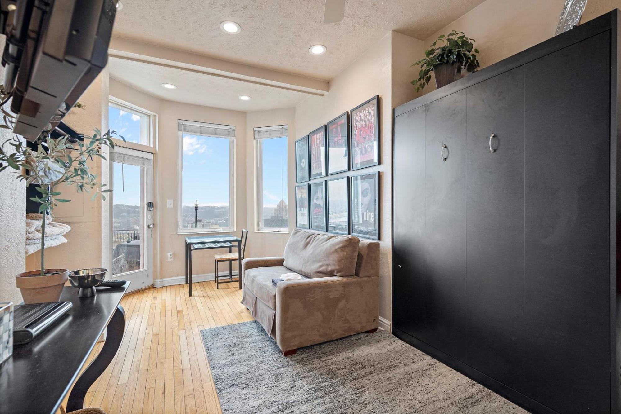 Apartment Charming Studio-panoramic View-your Sanctuary