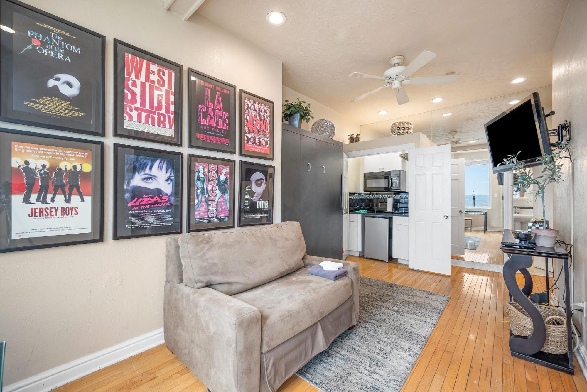 Charming Studio-panoramic View-your Sanctuary Apartment Pittsburgh