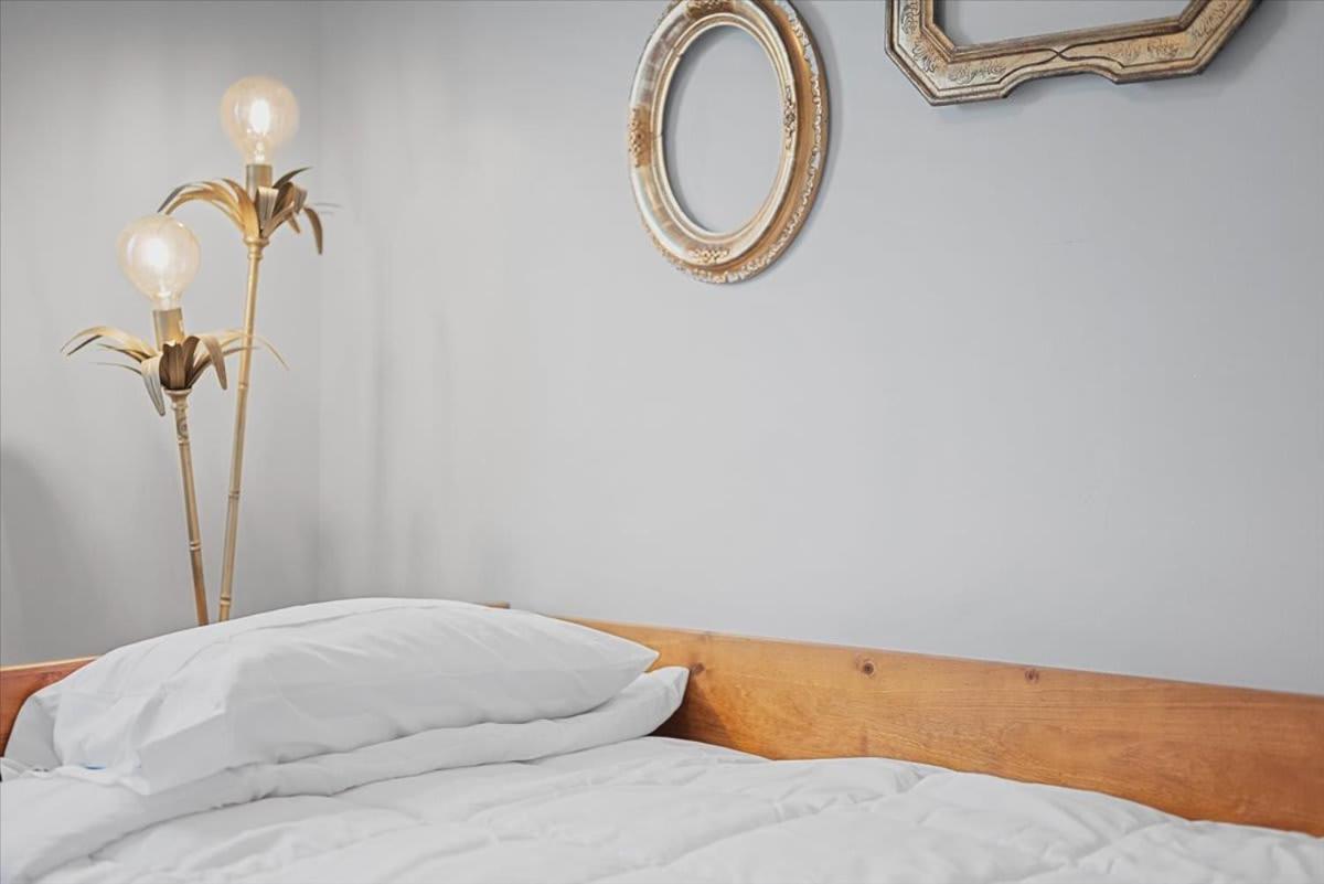Holiday home Classic 4 Square - Easy Access To Town And Airport *