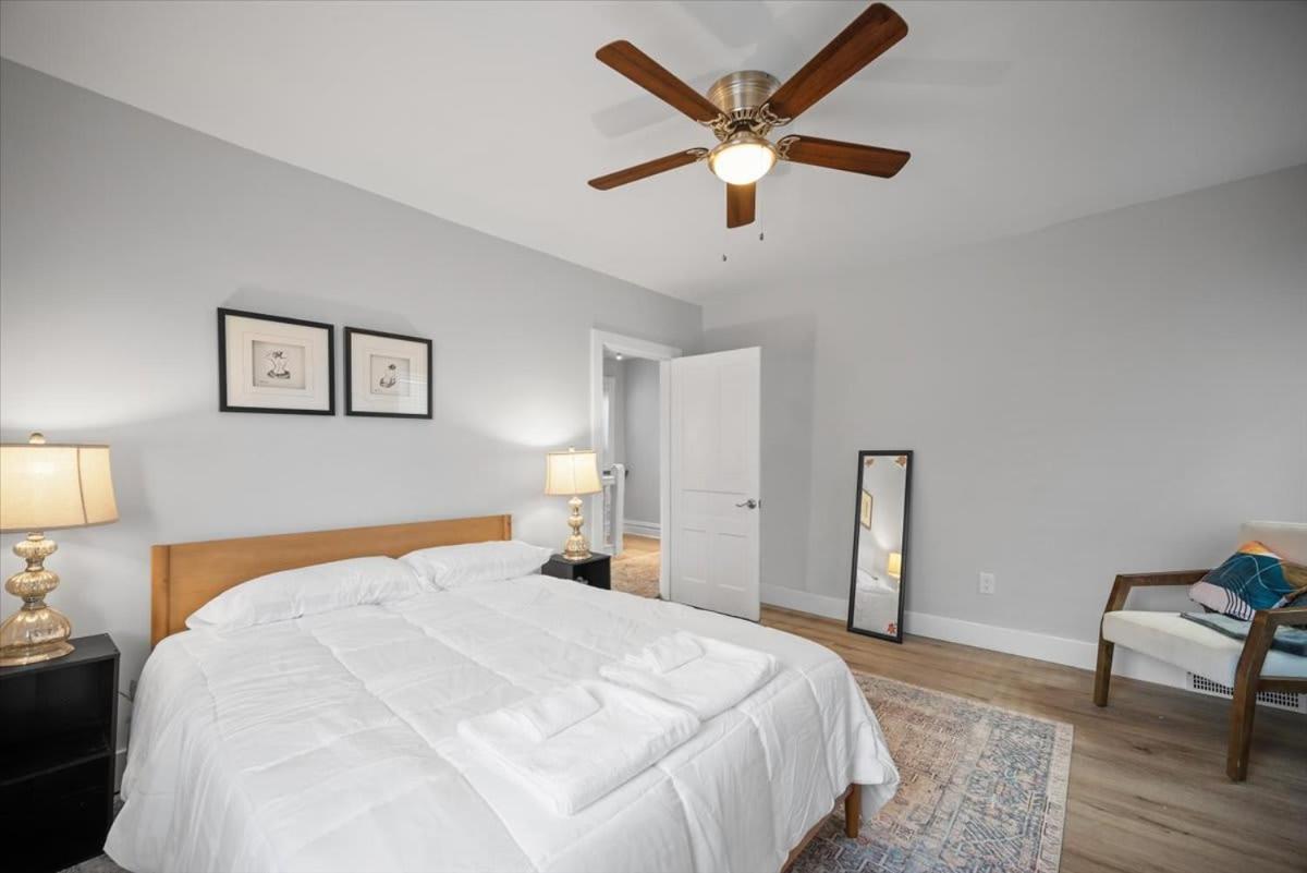 Classic 4 Square - Easy Access To Town And Airport Holiday home