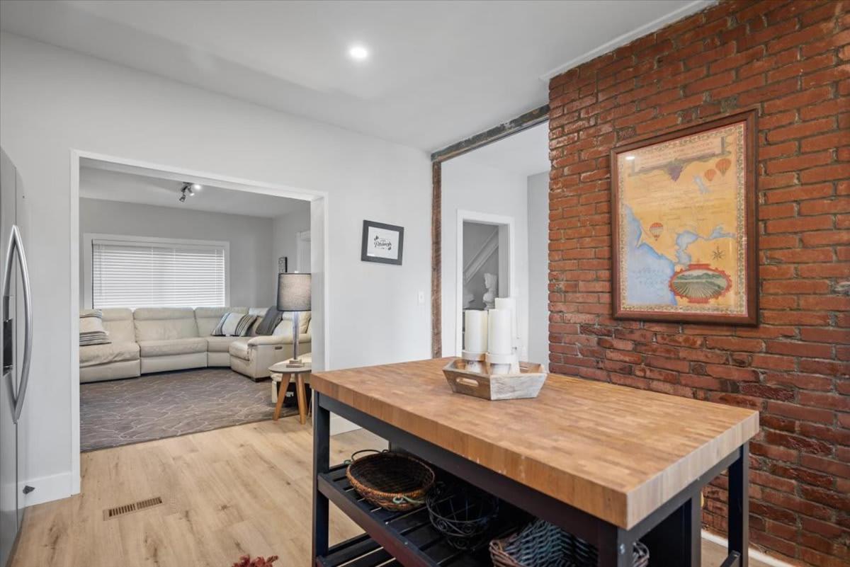 Holiday home Classic 4 Square - Easy Access To Town And Airport Pittsburgh