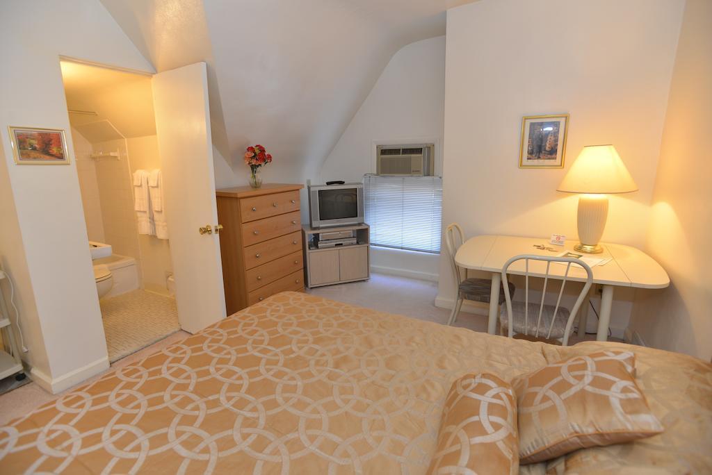 Hotel Friendship Suites