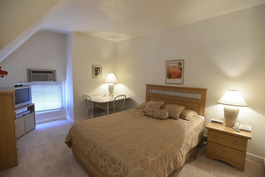 Hotel Friendship Suites