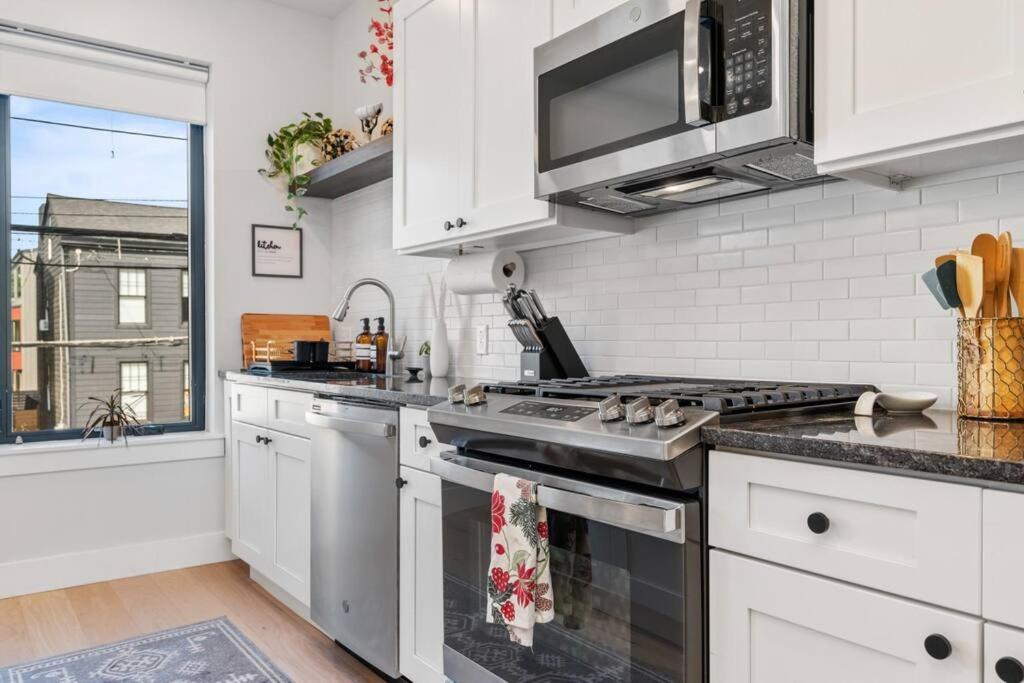 Two Private On Arch Street Apartment