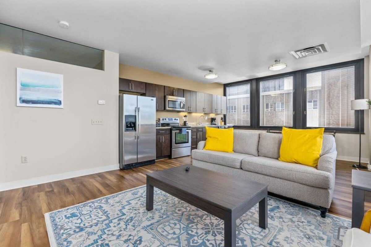 2br Downtown With Gym & Deck Pittsburgh