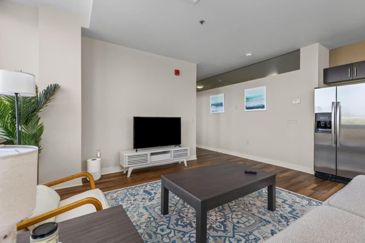 Apartment 2br Downtown With Gym & Deck Pittsburgh